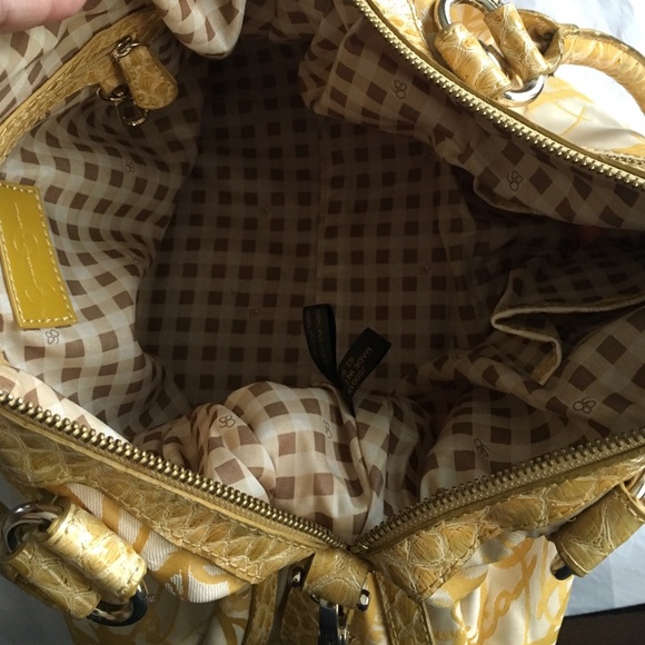 - Jessica Simpson Weekend Bag - Picture 3 of 4